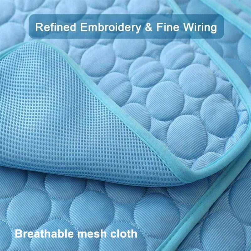 Tapis Rafraîchissant d'Été pour Chien et Chat – Coussin Respirant, Lavable et Confortable pour Canapé, Voiture et Panier